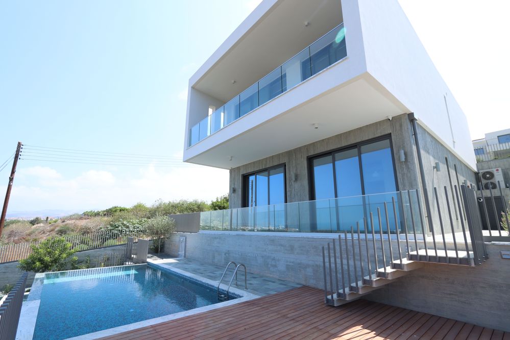 Luxury villa €1,050,000