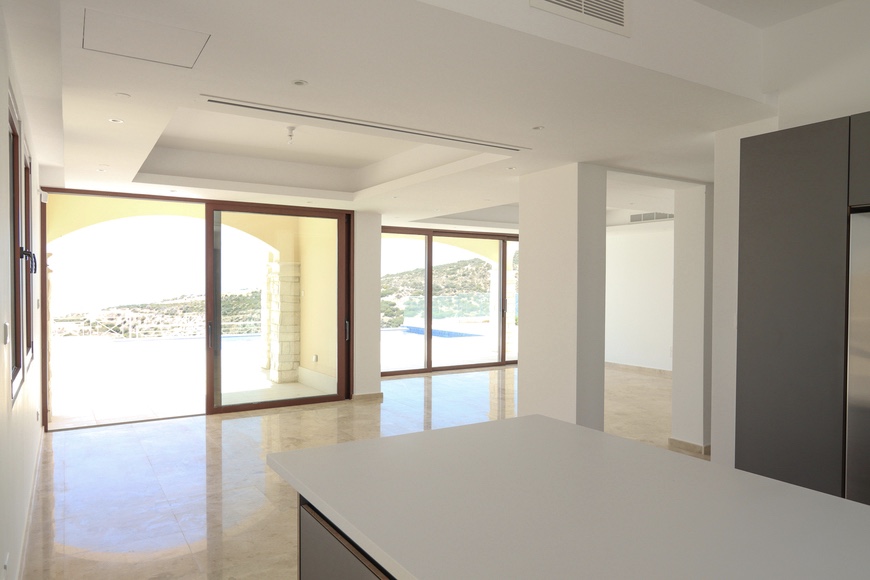 Beautiful Cyprus villa near a golf resort