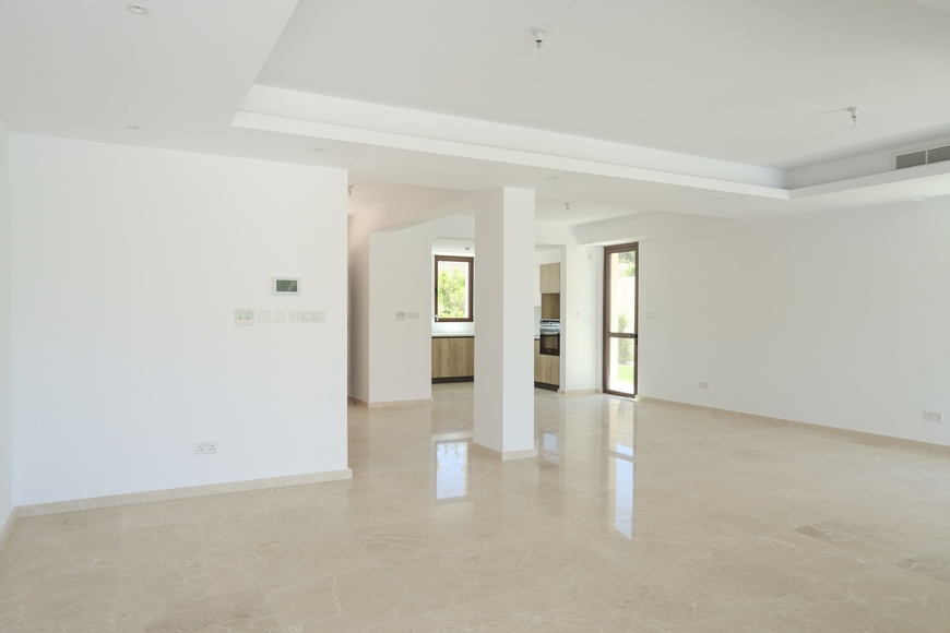Cyprus Magnificent villa in a golf resort