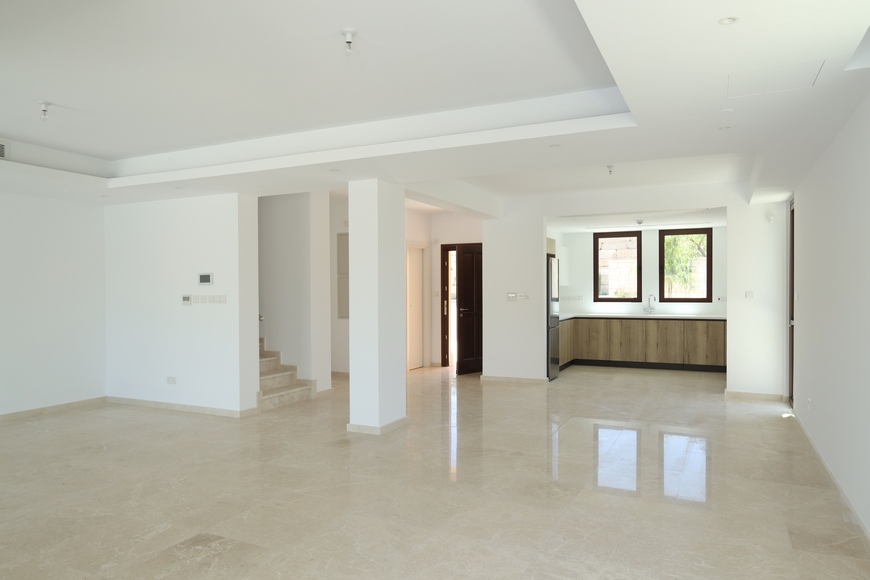 Cyprus Magnificent villa in a golf resort